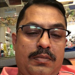 Meet your Posher, Hashim